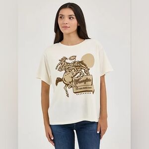 🪷NWT Wrangler Western Graphic Girlfriend Tee Size L In Bucking Cowboy🌙